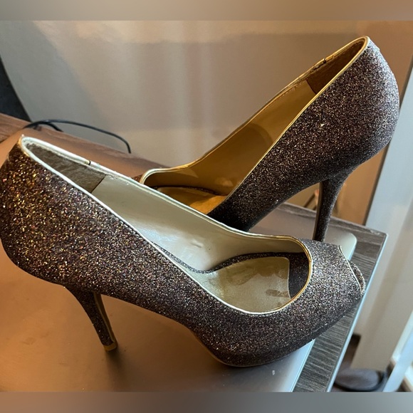 Steve Madden Shimmer Peep Toe Stilettos - Picture 1 of 5